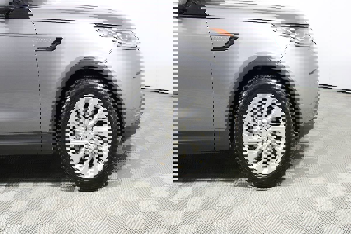 Used 2022 Land Rover Discovery S image 47