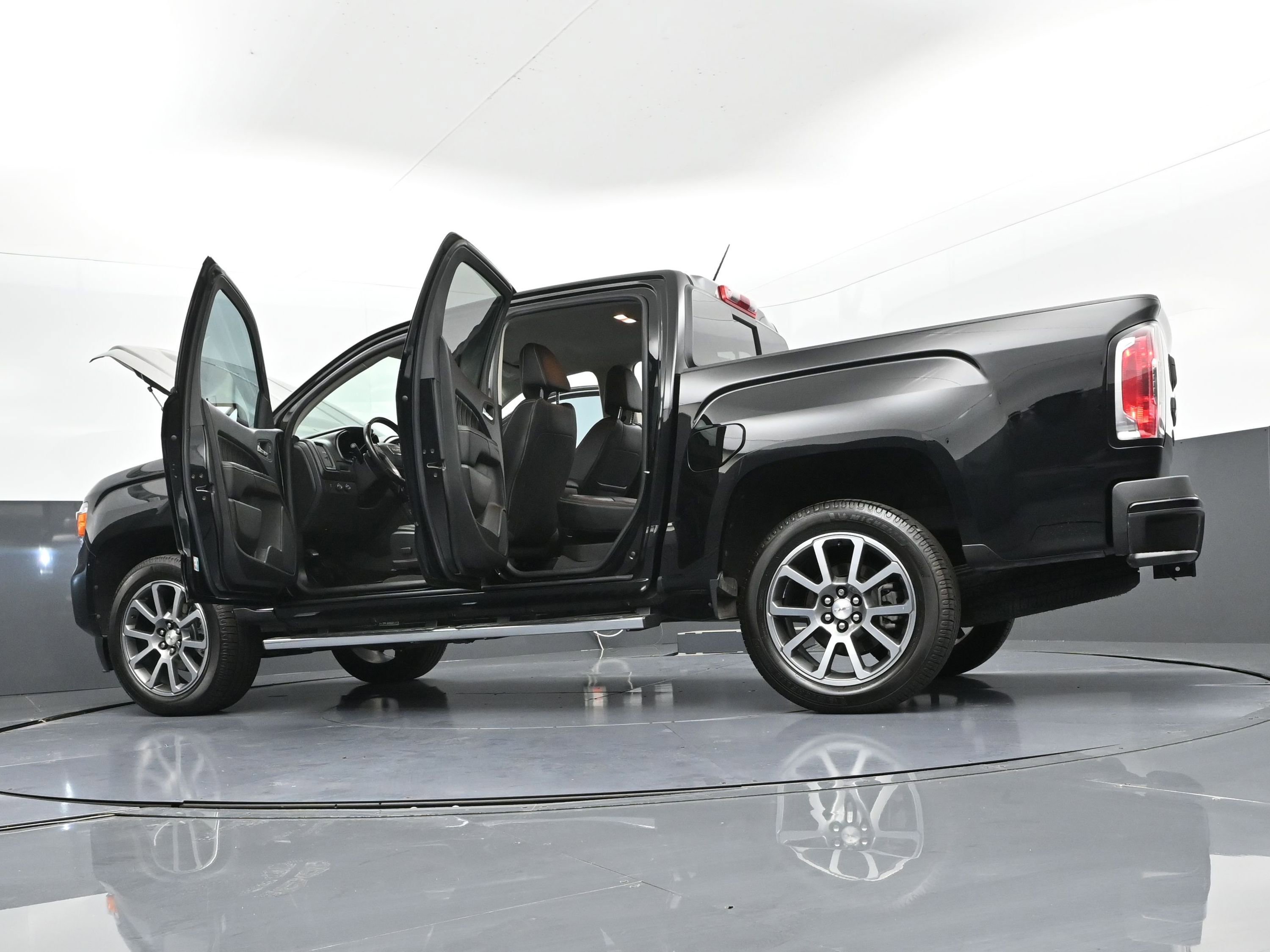 Used 2022 GMC Canyon Denali image 47