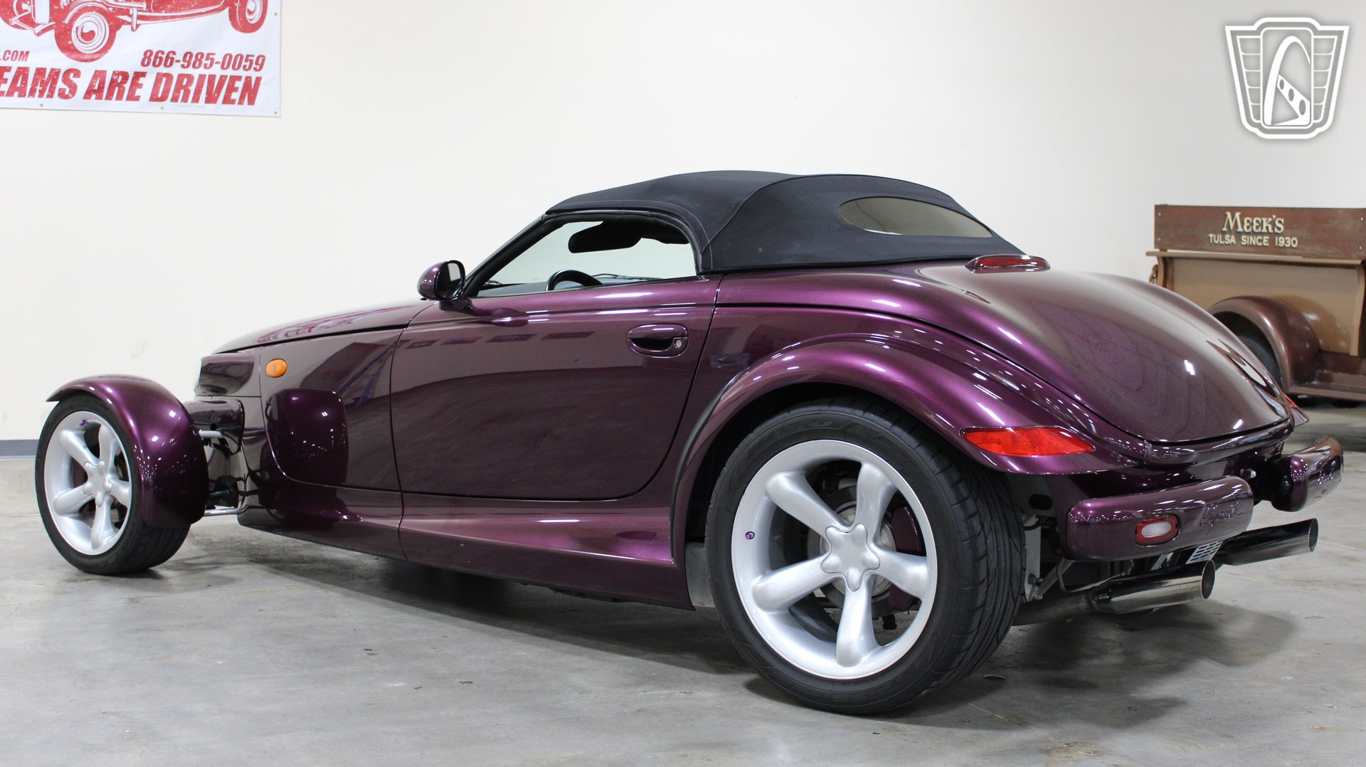 Used 1999 Plymouth Prowler RWD image 18