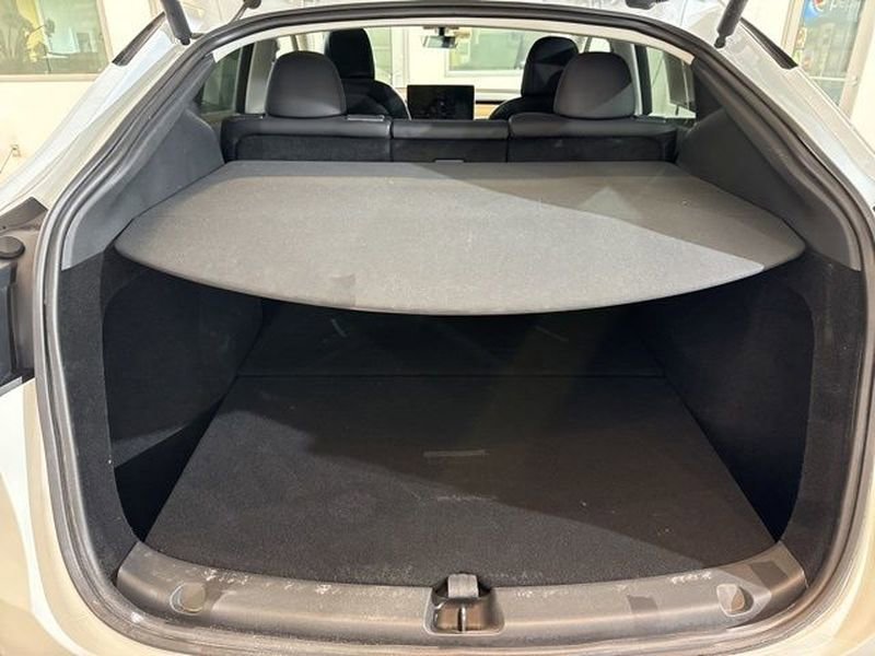Used 2023 Tesla Model Y Long Range image 12