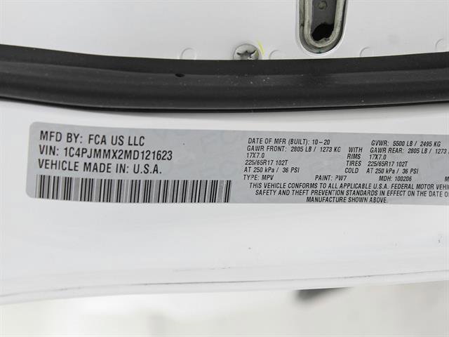 Used 2021 Jeep Cherokee Latitude Lux w/ Mopar Interior Package image 23