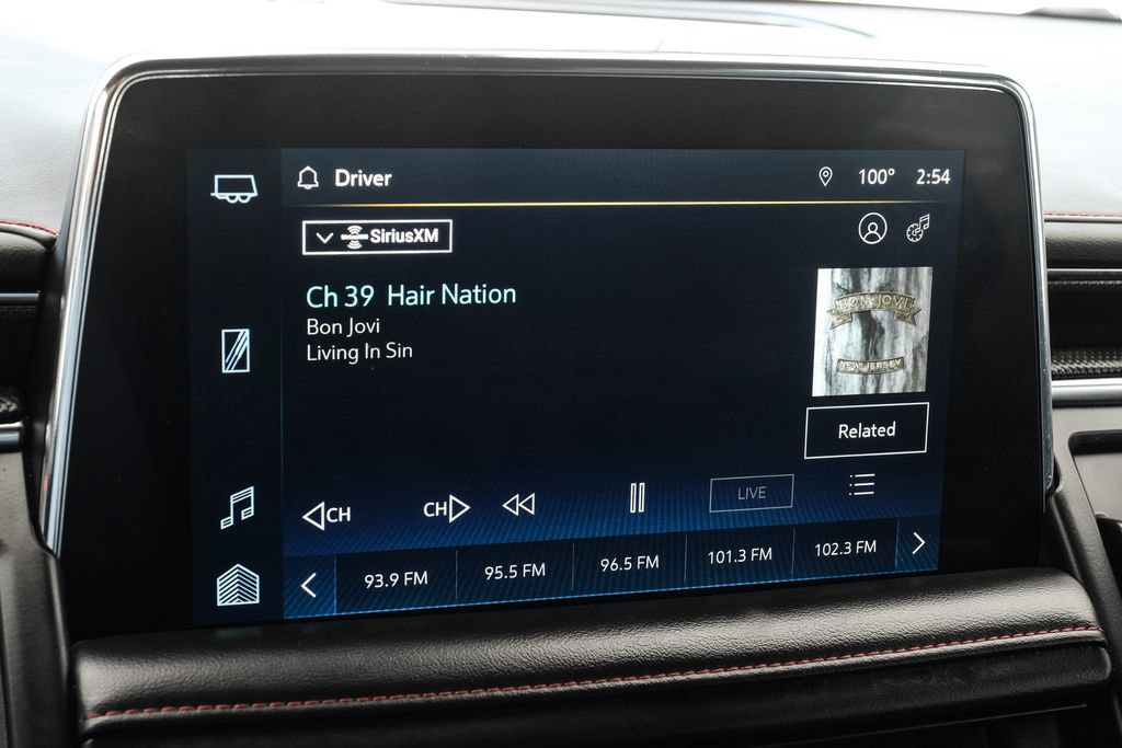 Used 2022 Chevrolet Suburban RST w/ Luxury Package RWD image 30