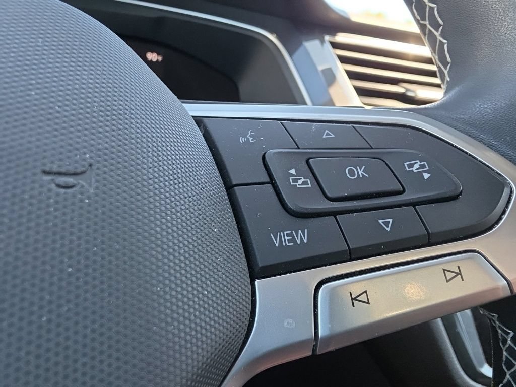 Used 2023 Volkswagen Tiguan SE FWD image 18