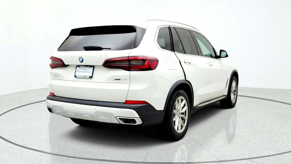 Used 2021 BMW X5 xDrive40i w/ Convenience Package AWD/4WD image 5