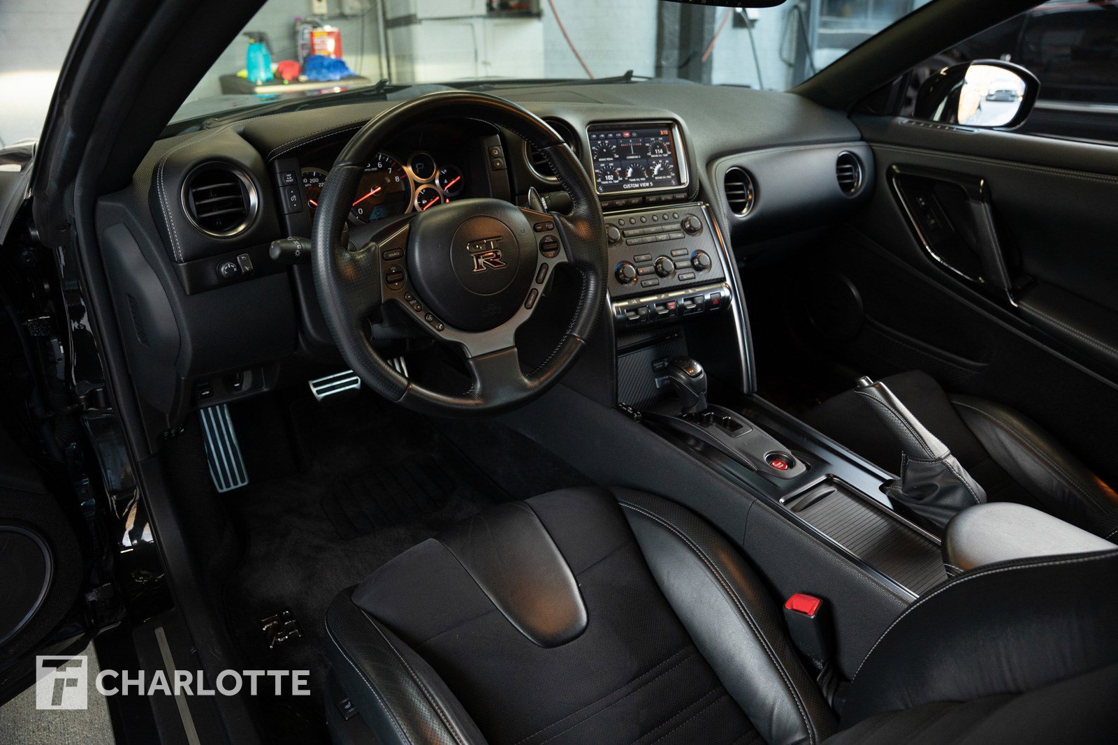 Used 2015 Nissan GT-R Premium image 19