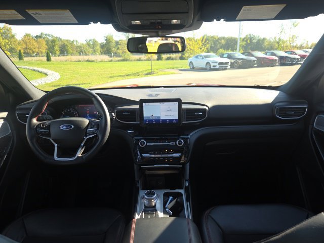 Used 2023 Ford Explorer XLT w/ Equipment Group 202A AWD/4WD image 20