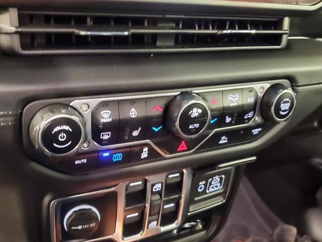 Used 2024 Jeep Wrangler Unlimited Sahara image 28