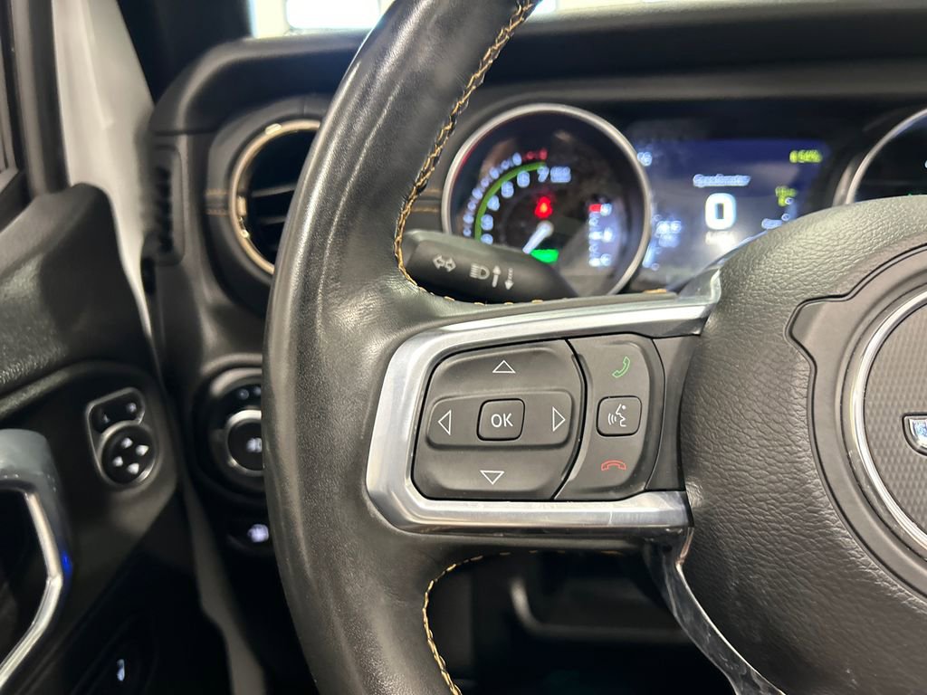 Used 2022 Jeep Wrangler Unlimited Sahara image 18