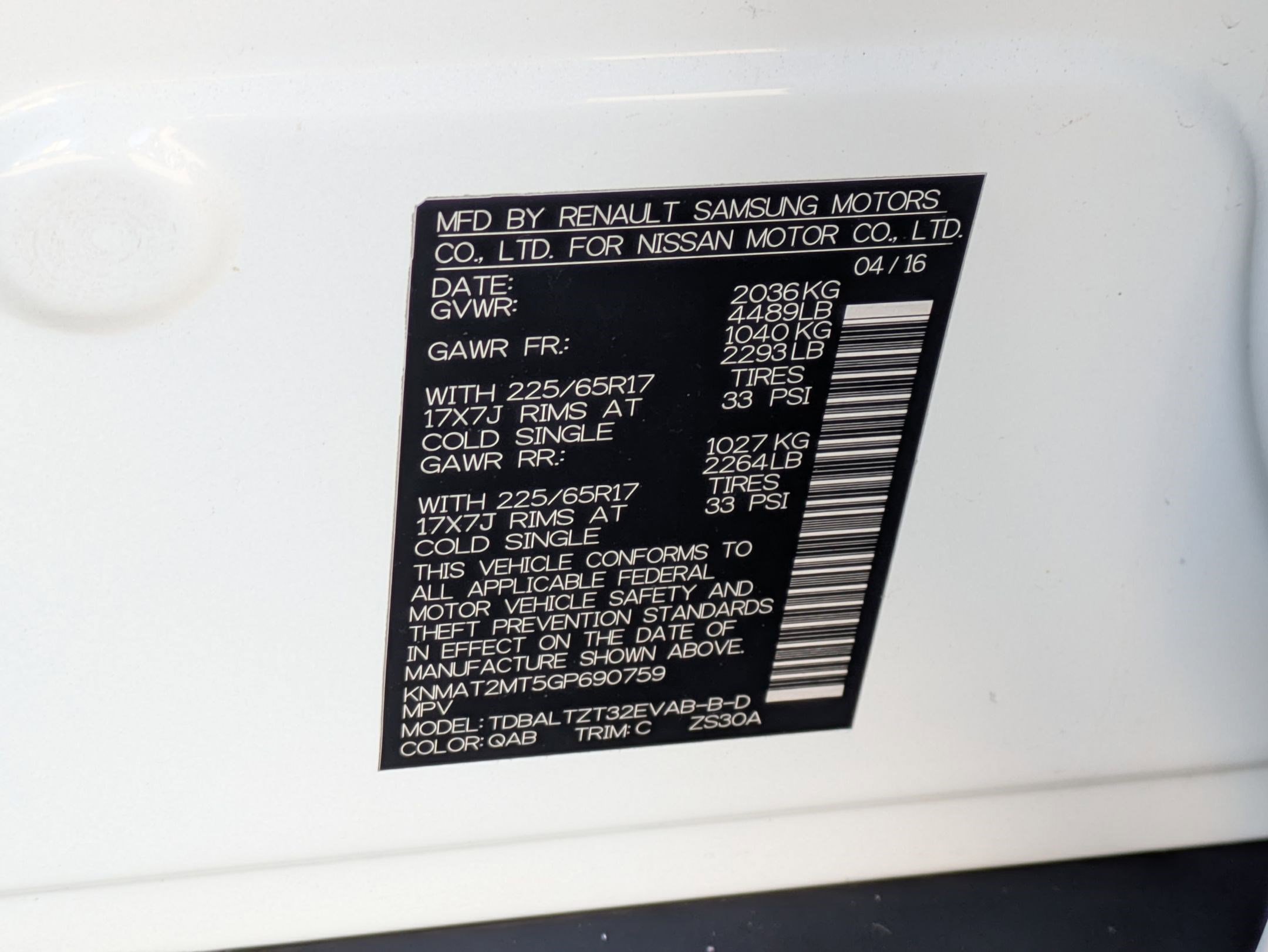 Used 2016 Nissan Rogue SV w/ SV Premium Package image 30