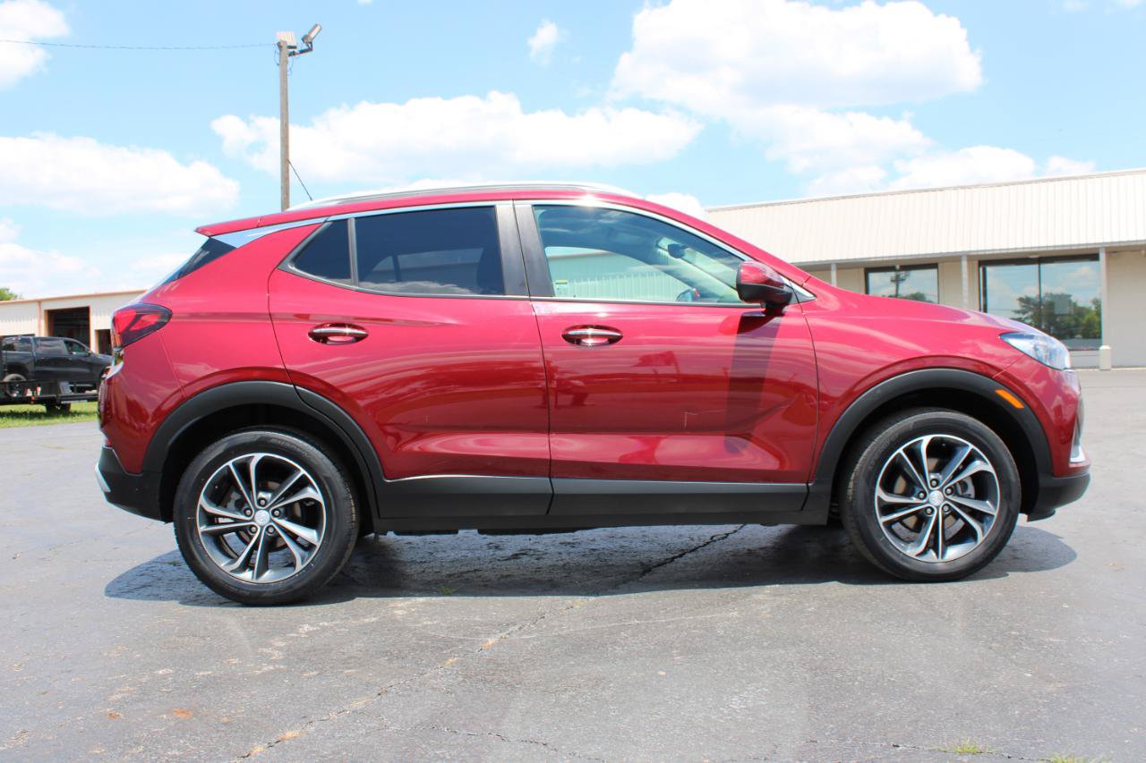 Used 2023 Buick Encore GX Select w/ Safety Package II FWD image 3