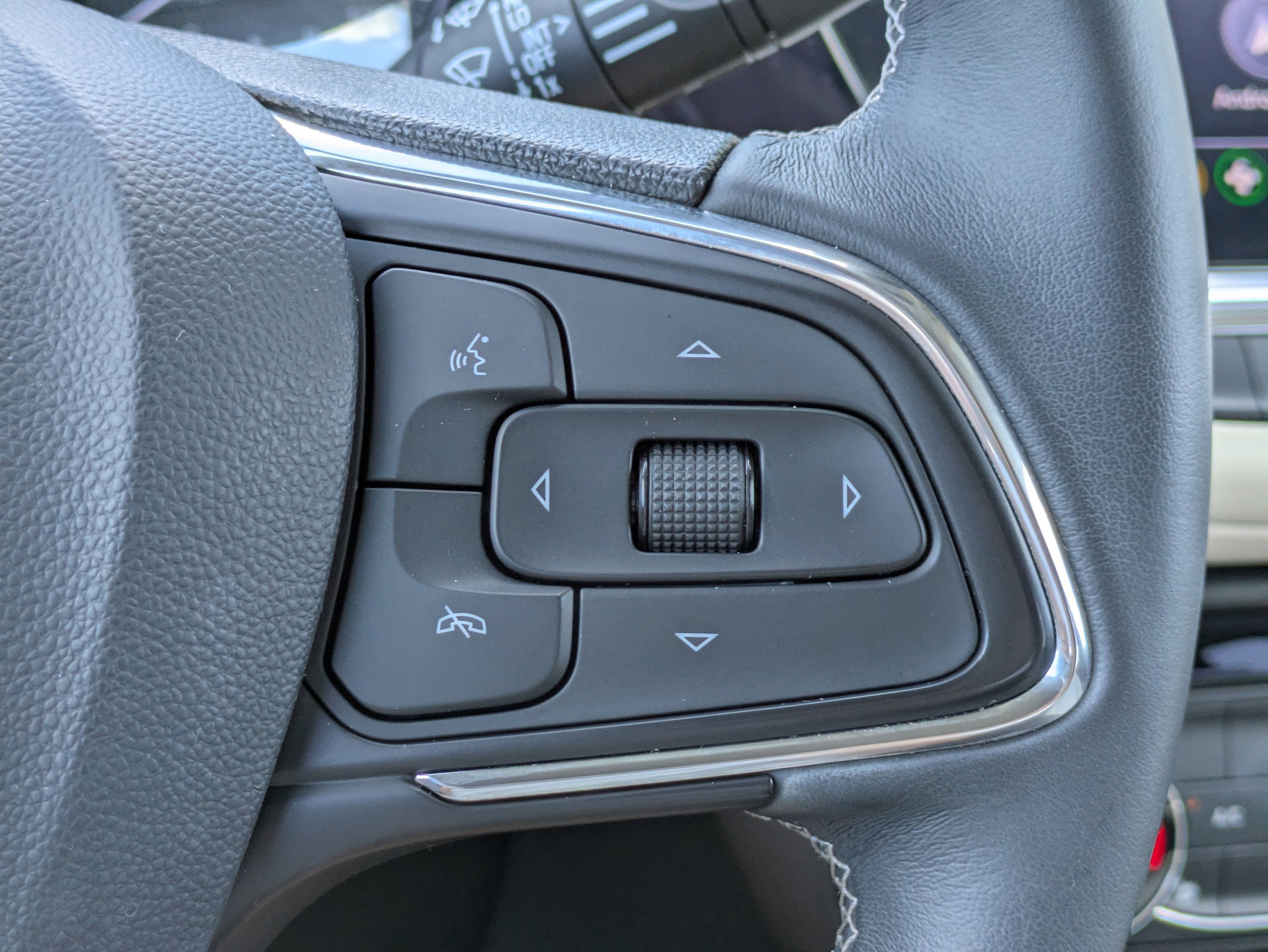 Used 2023 Buick Encore GX Preferred w/ Cold Weather Comfort Package FWD image 21