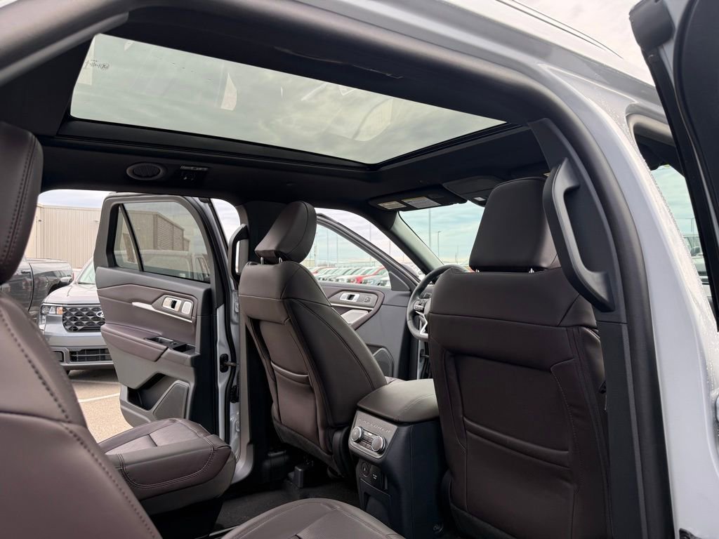 New 2026 Ford Explorer Platinum image 22