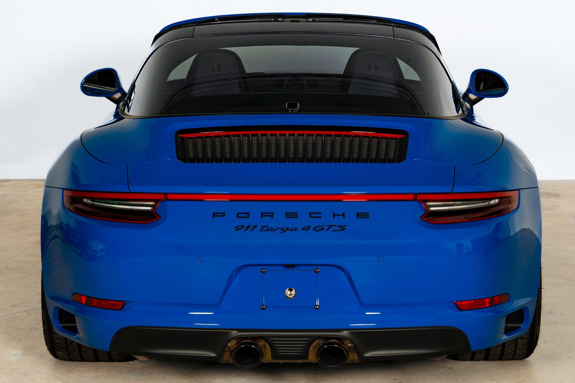 Used 2018 Porsche 911 Targa 4 GTS image 9