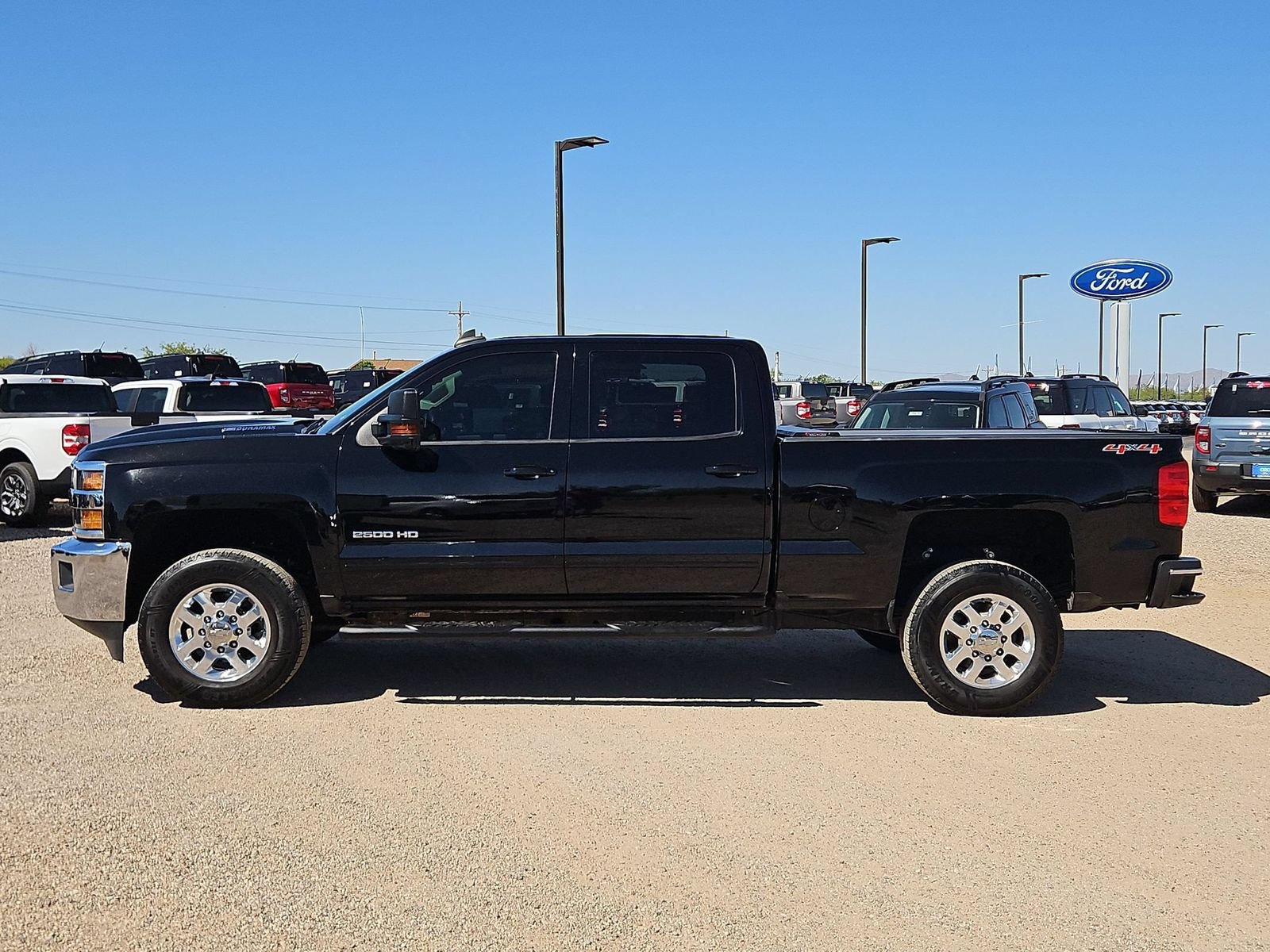Used 2017 Chevrolet Silverado 2500 LT w/ LT Fleet Convenience Package AWD/4WD image 9