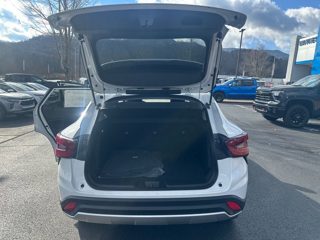 New 2025 Chevrolet Trax LT w/ LT Convenience Package image 40