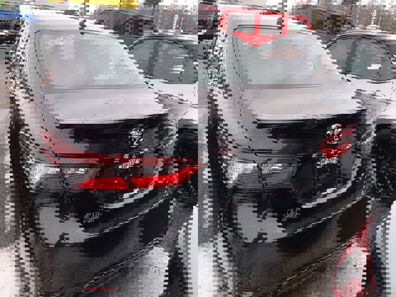 Used 2024 Toyota Camry SE image 9