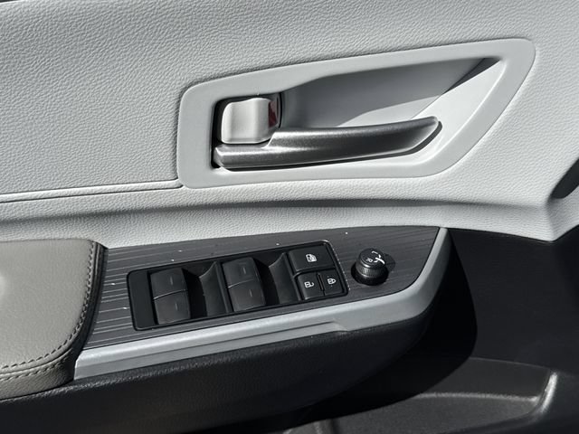 Certified 2025 Toyota Sienna XLE FWD image 29