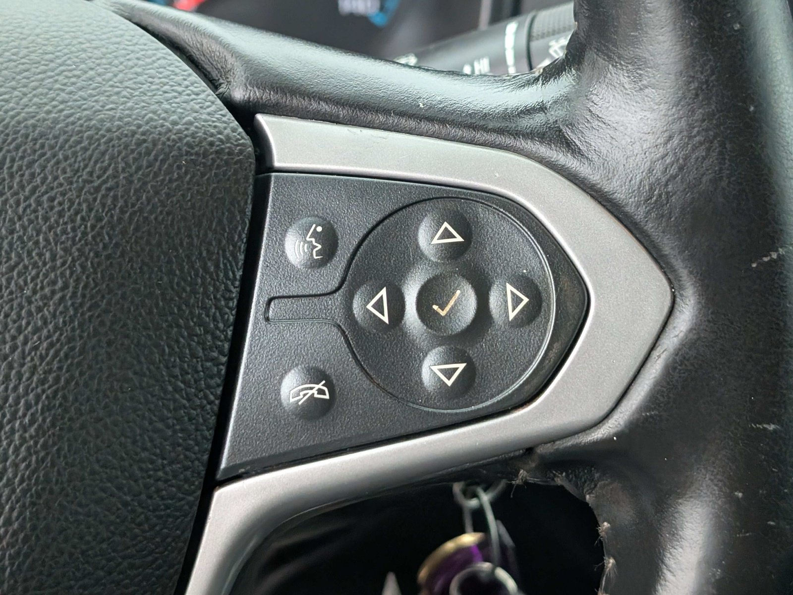 Used 2022 Chevrolet Colorado LT w/ Fleet Safety Package RWD image 23