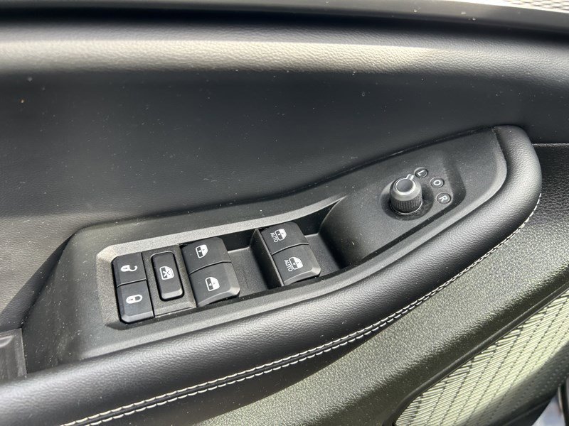 Used 2024 Jeep Grand Cherokee Laredo X AWD/4WD image 16