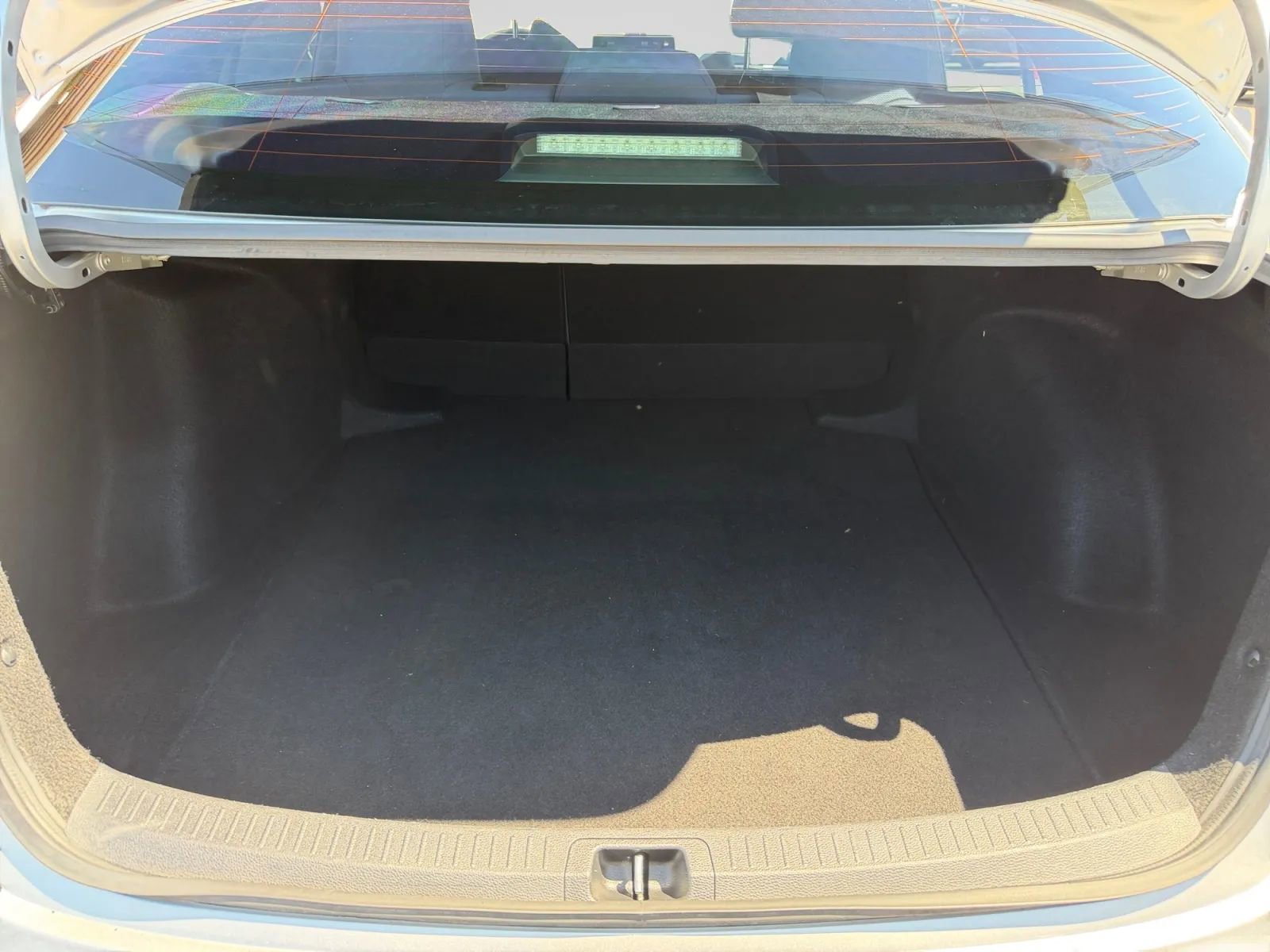Used 2020 Toyota Corolla SE FWD image 29