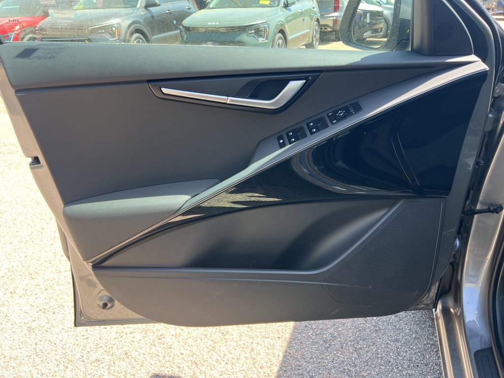 New 2025 Kia Niro EX w/ EX Cold Weather Package image 8