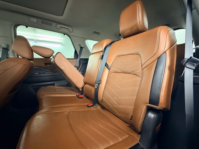 Used 2024 Nissan Pathfinder Platinum w/ Black Appearance Package FWD image 12