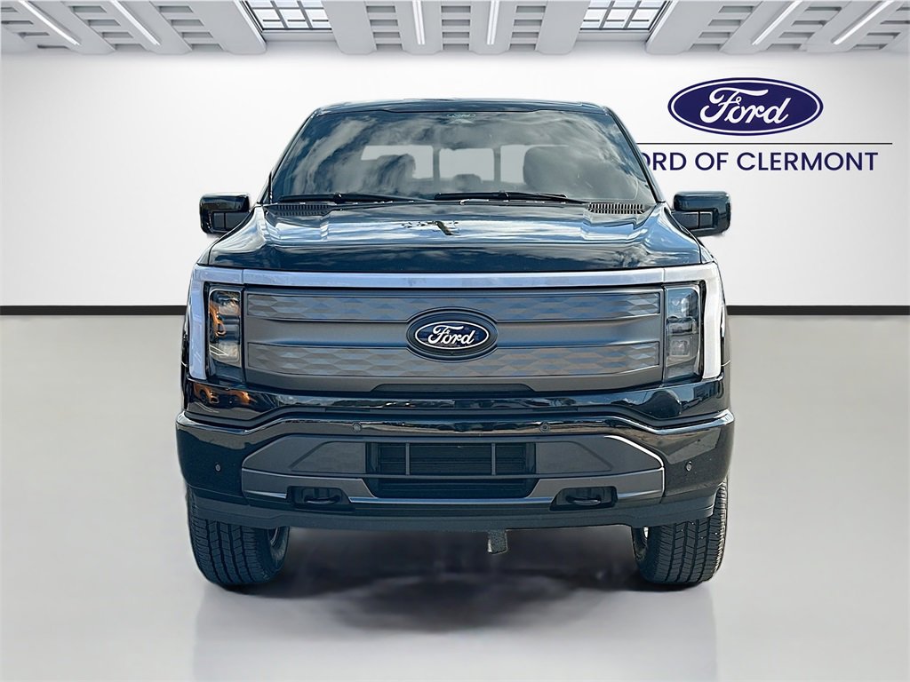 Used 2025 Ford F150 Lightning Lariat image 2