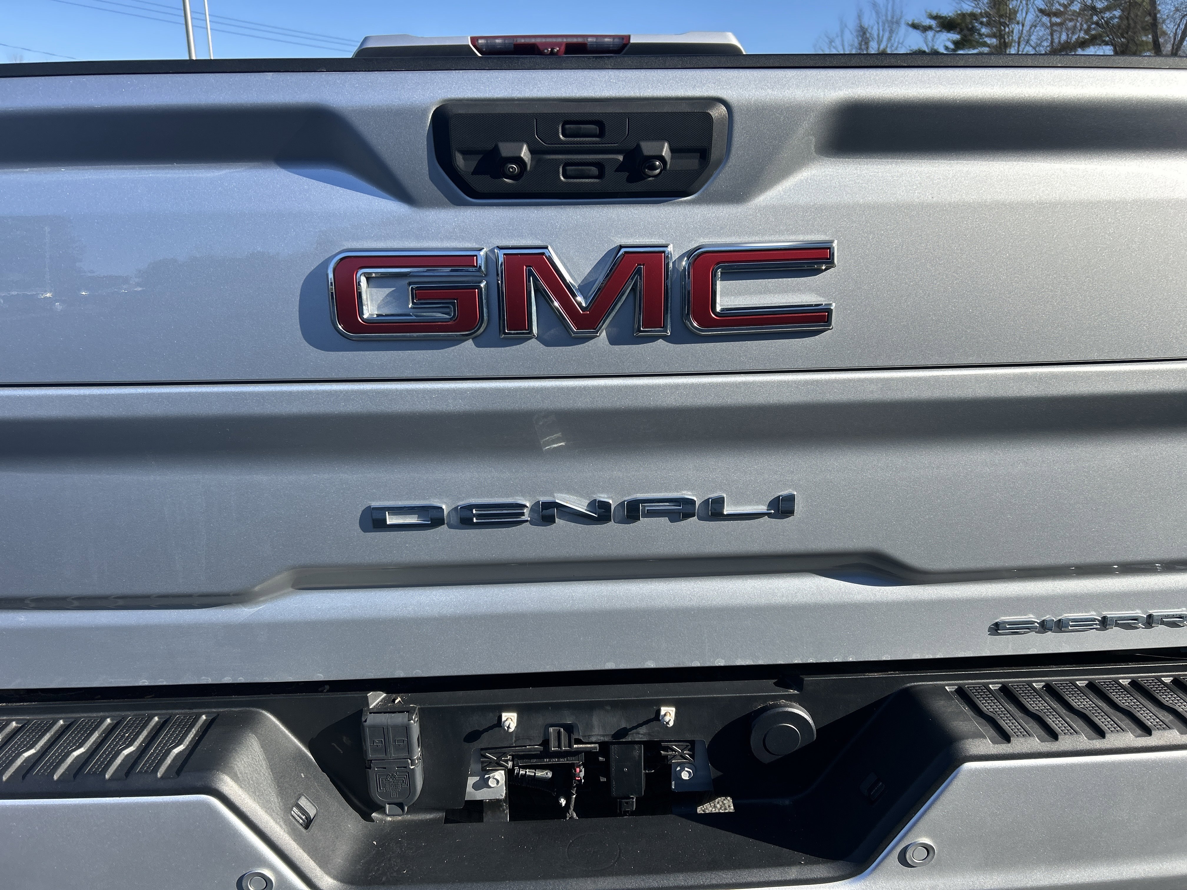 Used 2023 GMC Sierra 3500 Denali w/ Denali Ultimate Package image 8