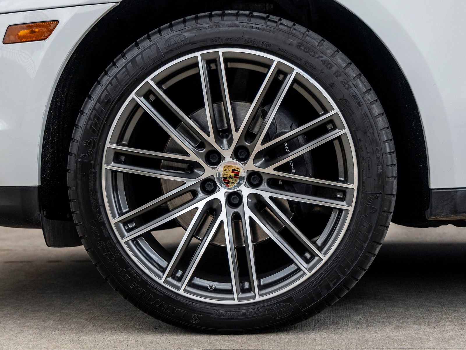 Used 2020 Porsche Macan image 13