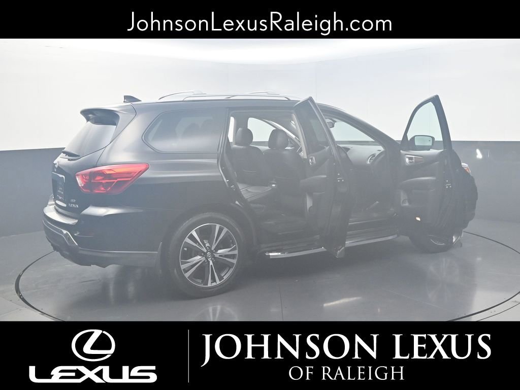 Used 2020 Nissan Pathfinder Platinum image 22