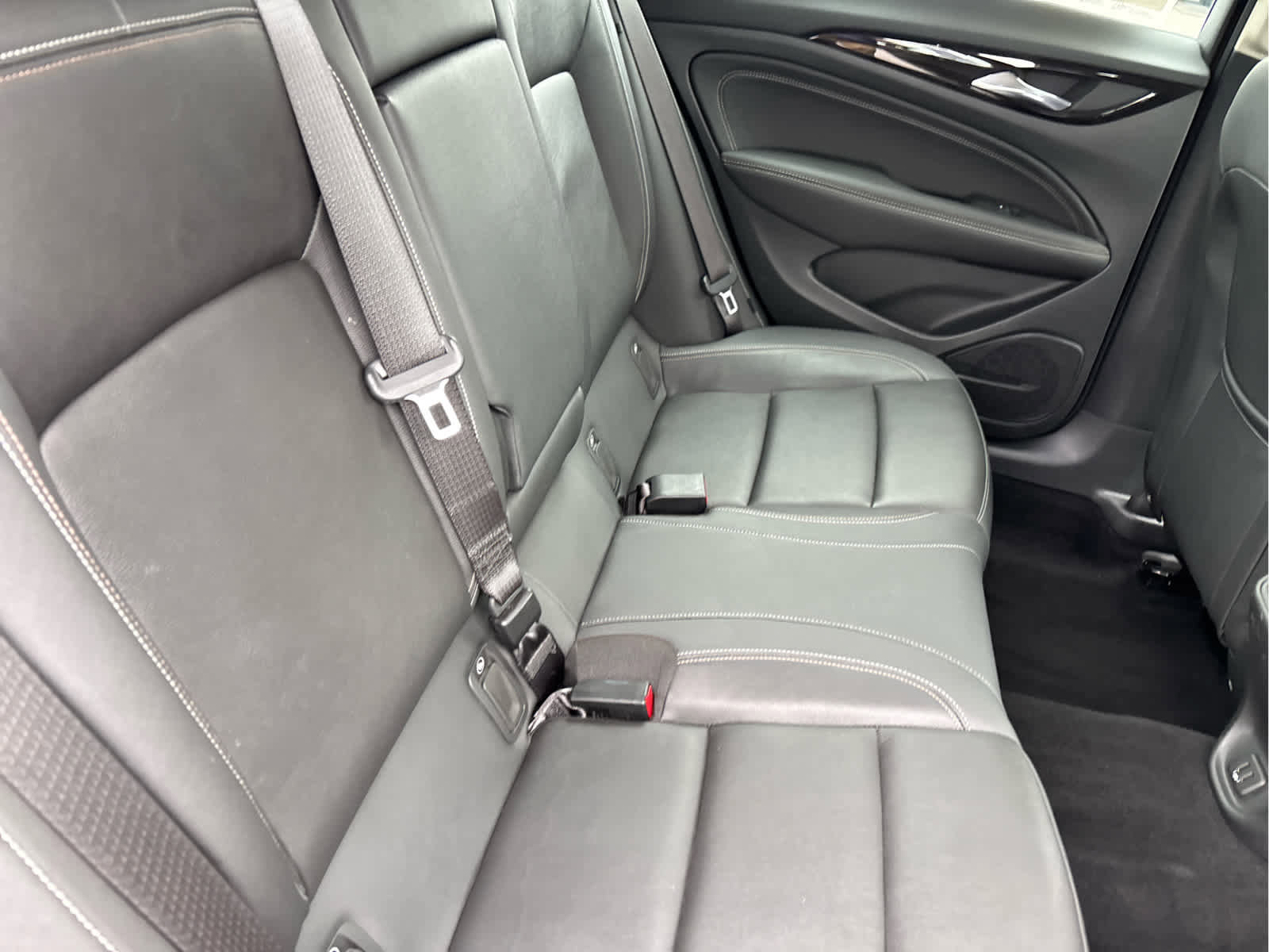 Used 2020 Buick Regal Essence image 33