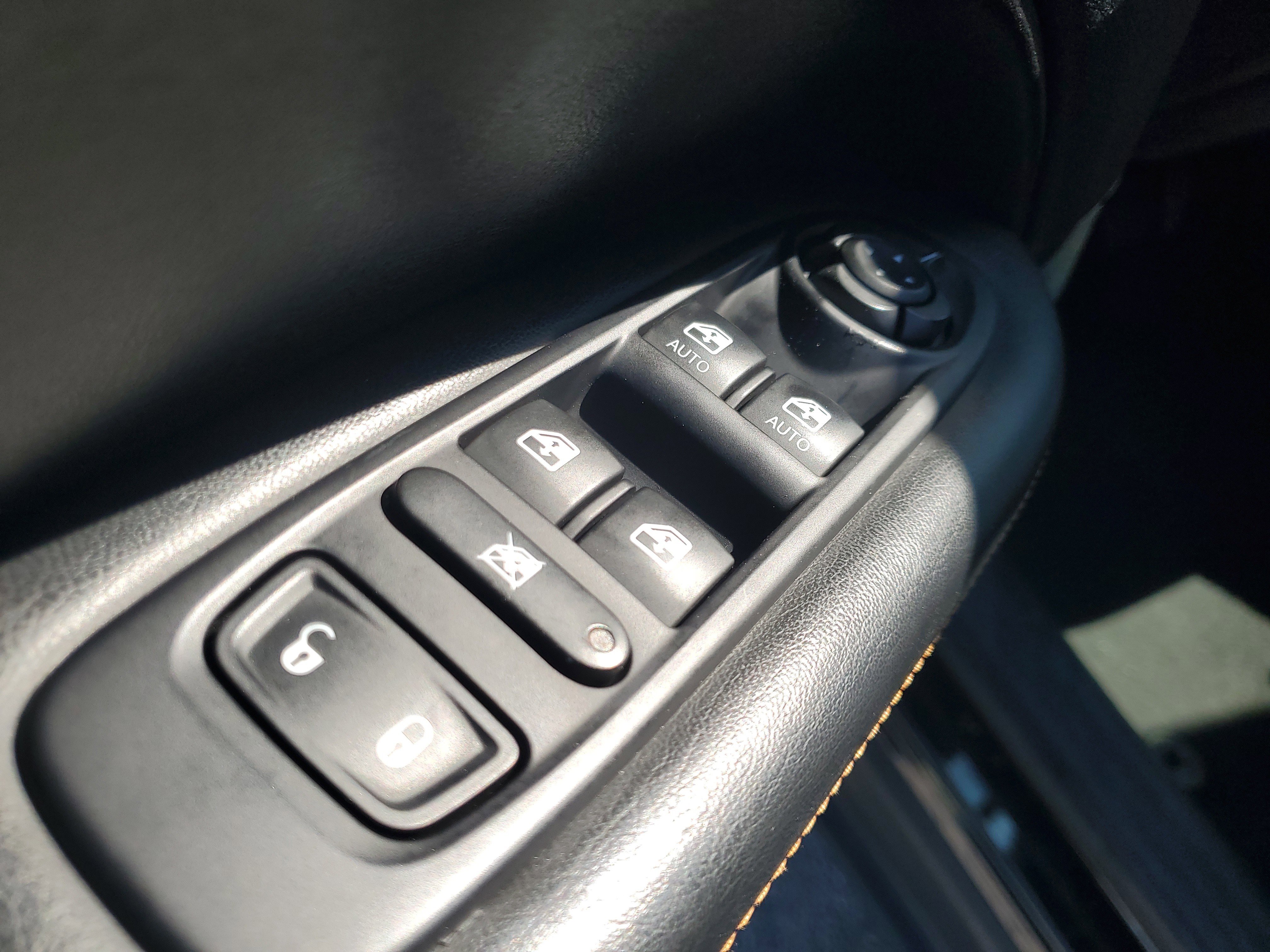 Used 2019 Jeep Compass Latitude image 11