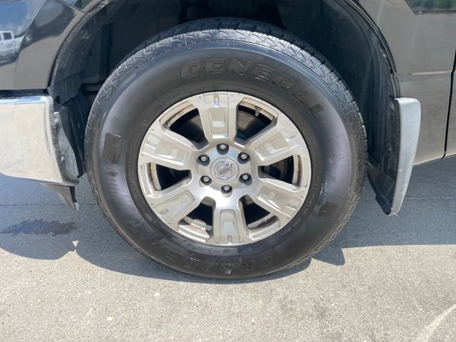 Used 2018 Nissan Titan SV w/ SV Convenience Package AWD/4WD image 30