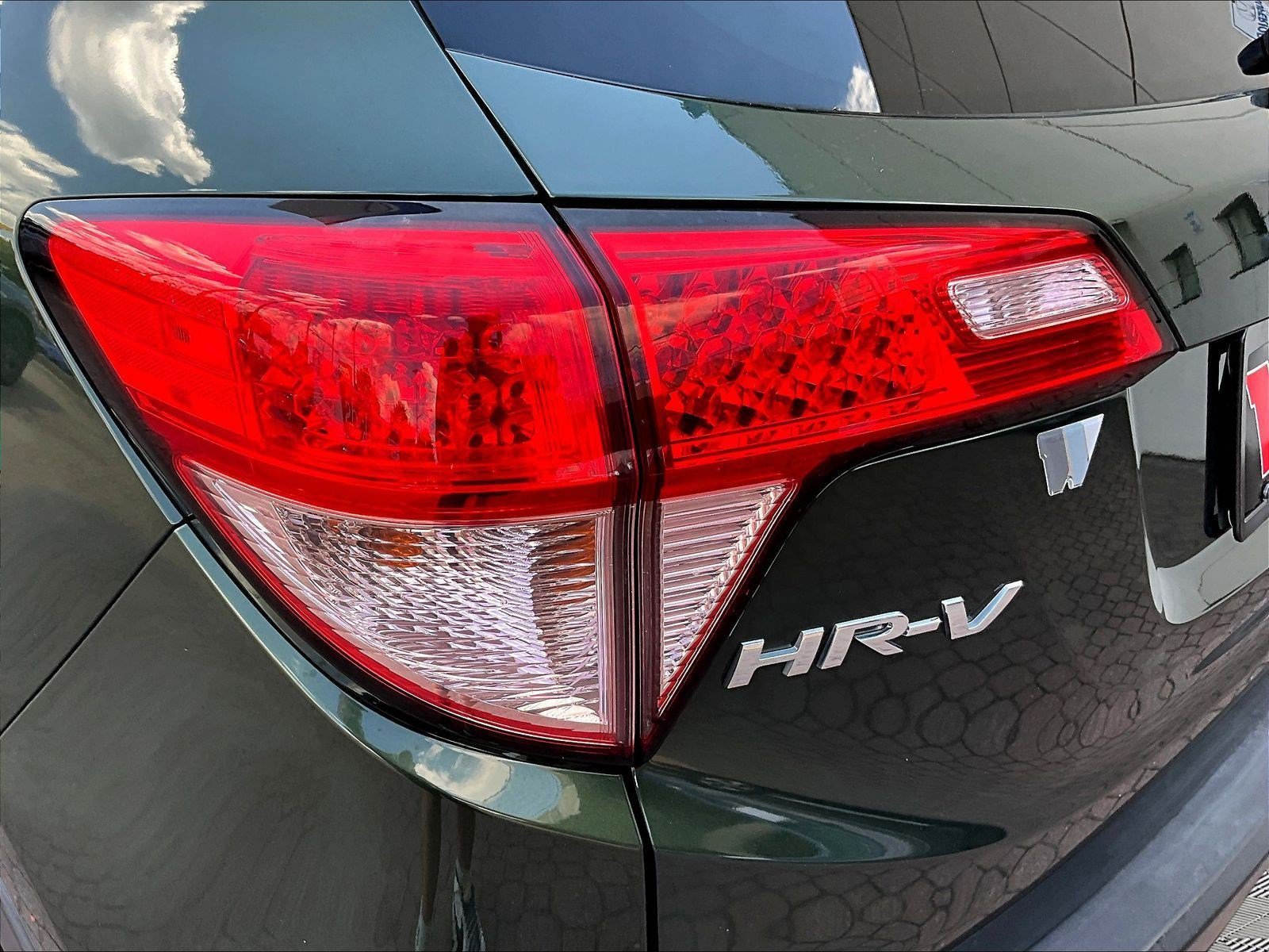 Used 2016 Honda HR-V EX image 22