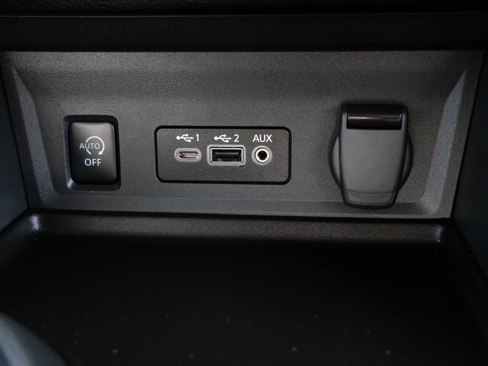 Certified 2025 Nissan Sentra SV w/ All-Weather Package FWD image 21