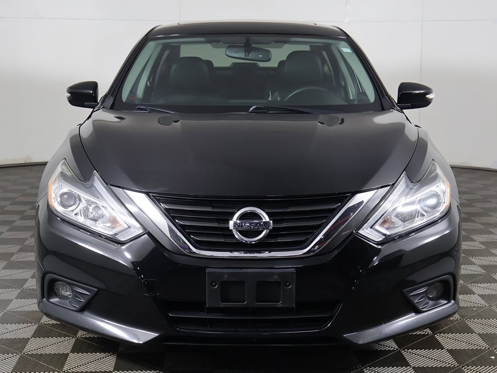 Used 2017 Nissan Altima 2.5 SL w/ Moonroof Package image 11