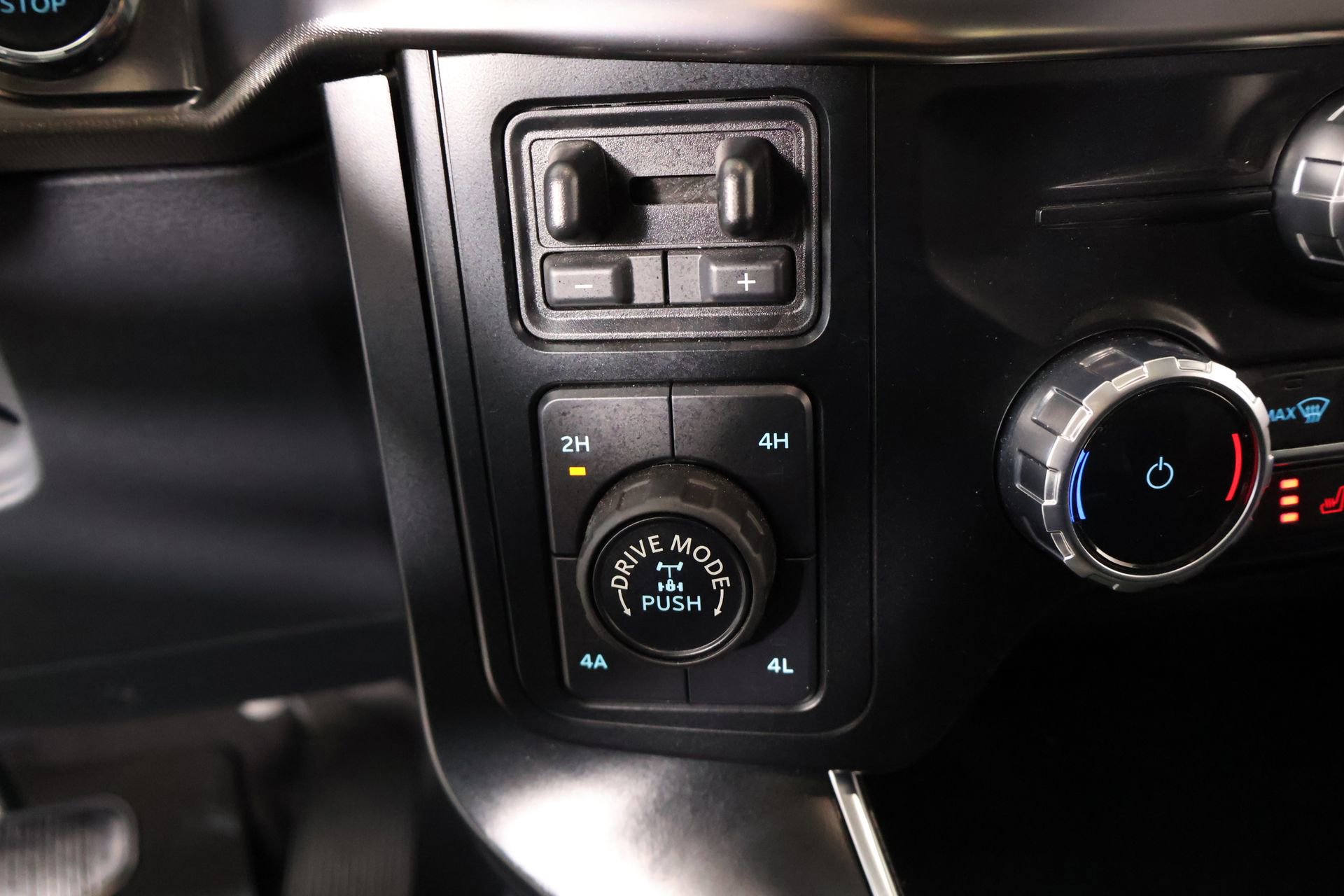 Used 2023 Ford F150 Raptor AWD/4WD image 9