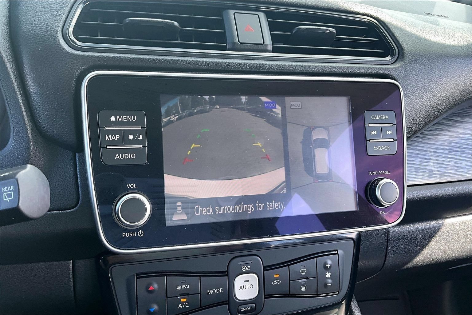 Used 2019 Nissan Leaf SL Plus FWD image 13