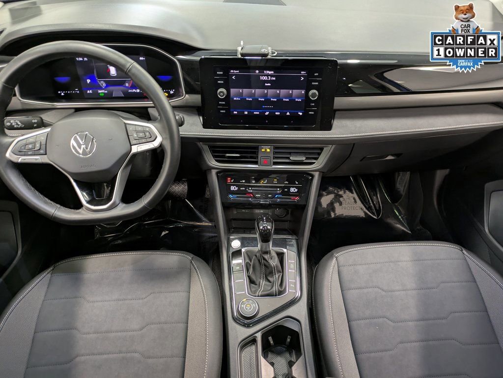 Used 2025 Volkswagen Taos SE image 25