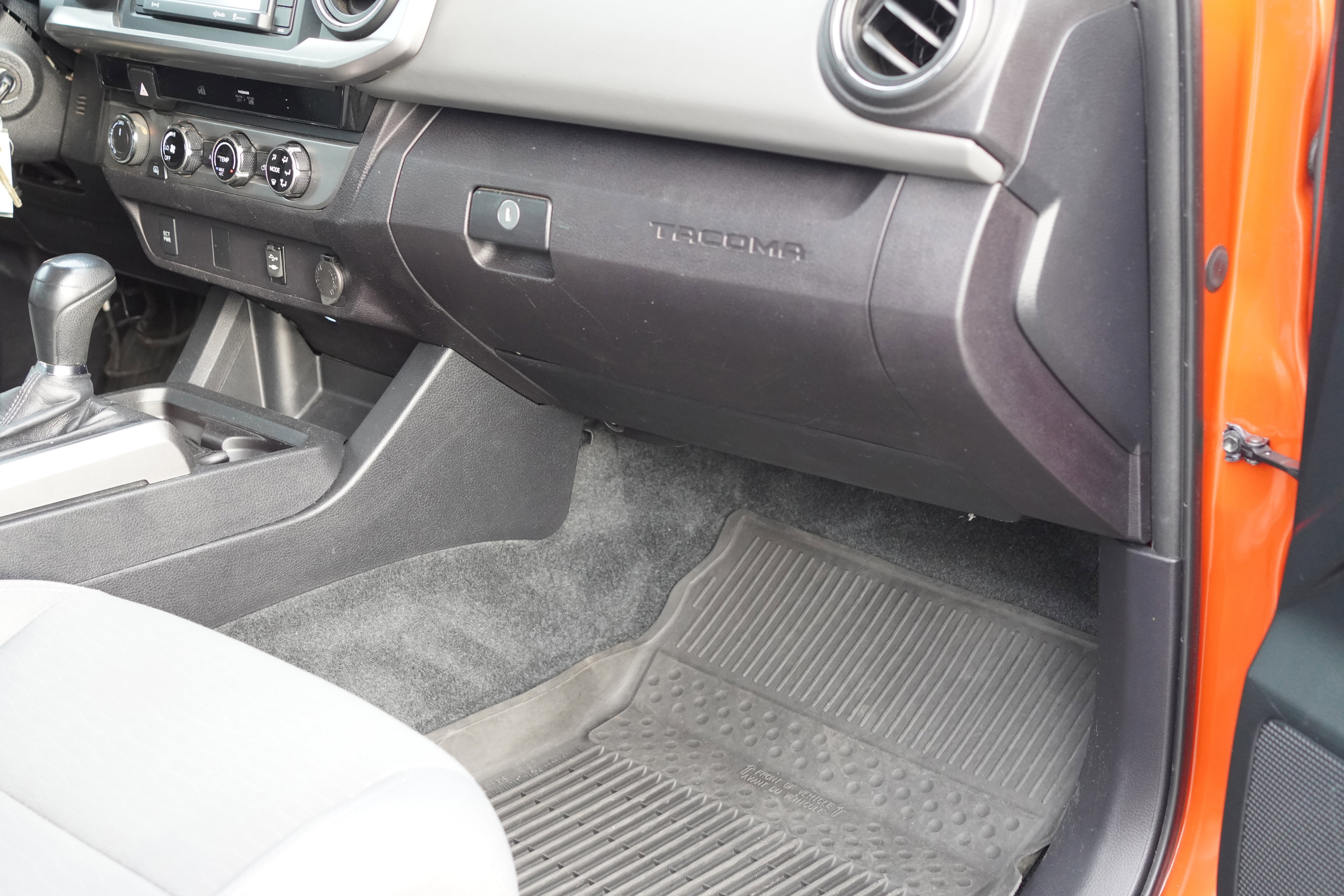 Used 2017 Toyota Tacoma SR5 image 22