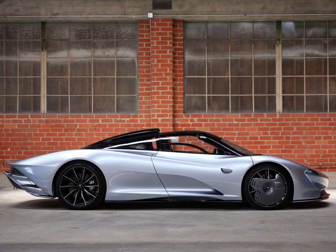 Used 2020 McLaren Speedtail RWD image 3