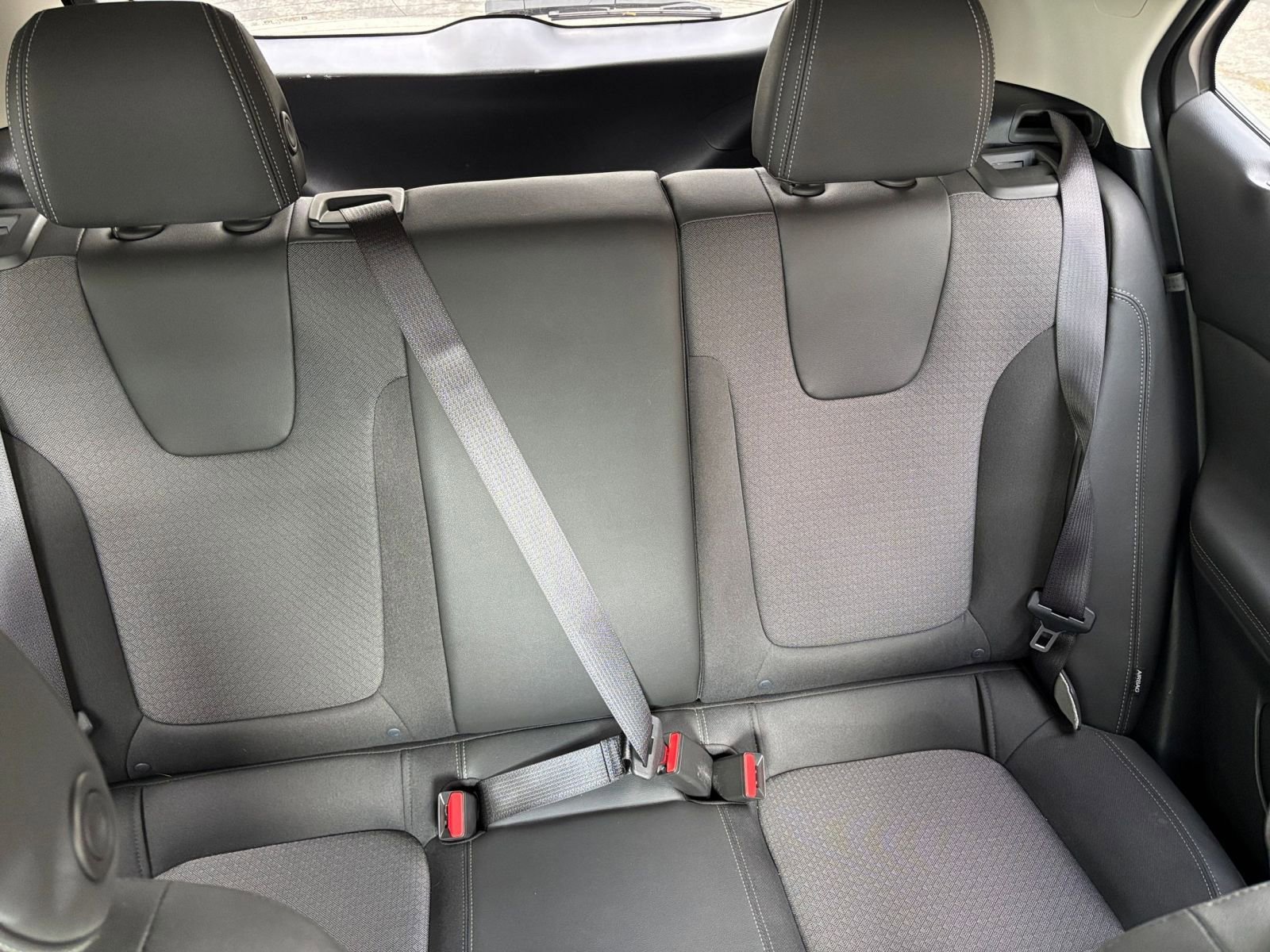 Used 2025 Buick Encore GX Preferred image 33