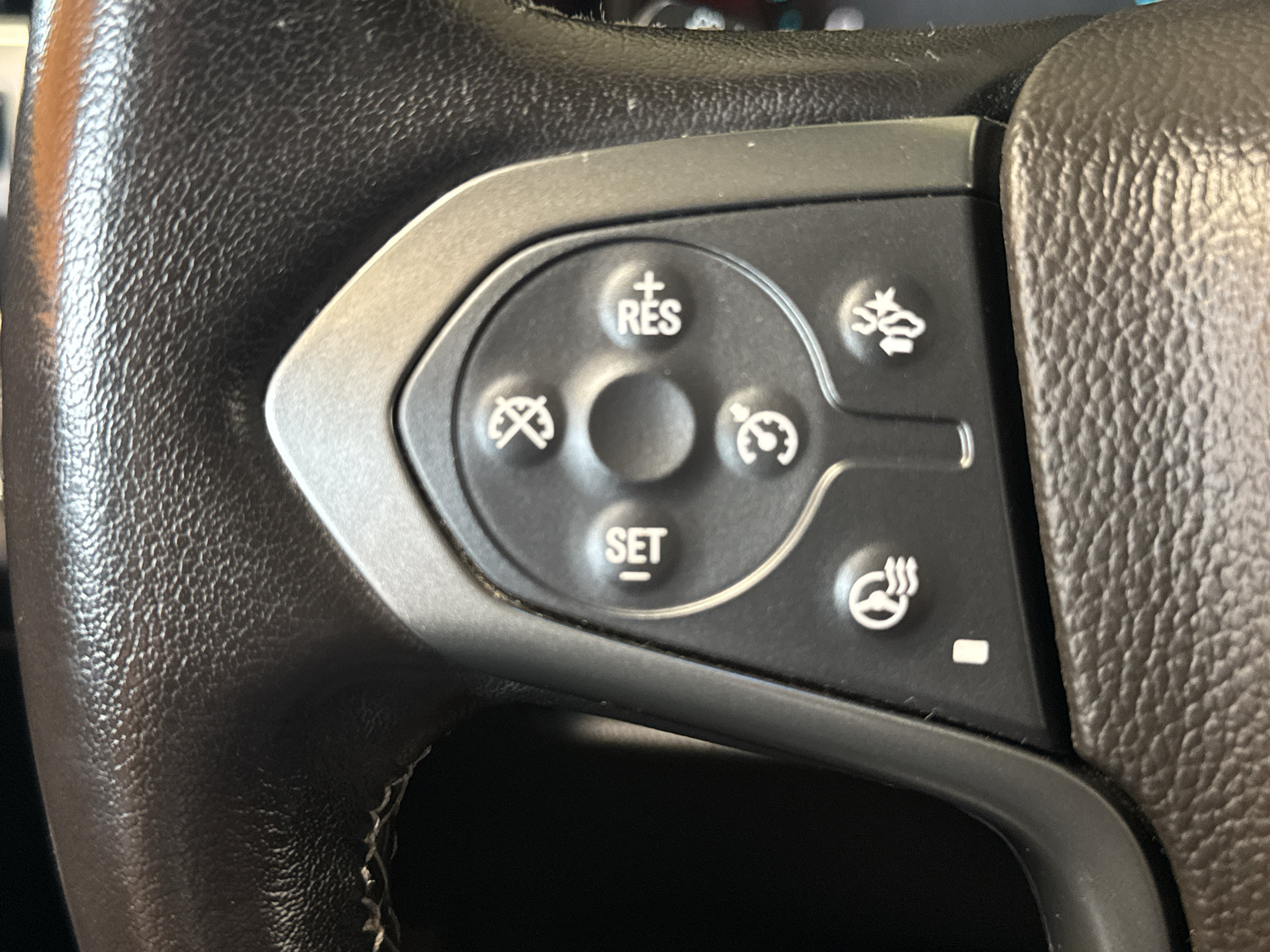 Used 2020 Chevrolet Suburban Premier AWD/4WD image 26