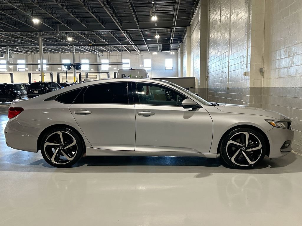 Used 2018 Honda Accord Sport image 4