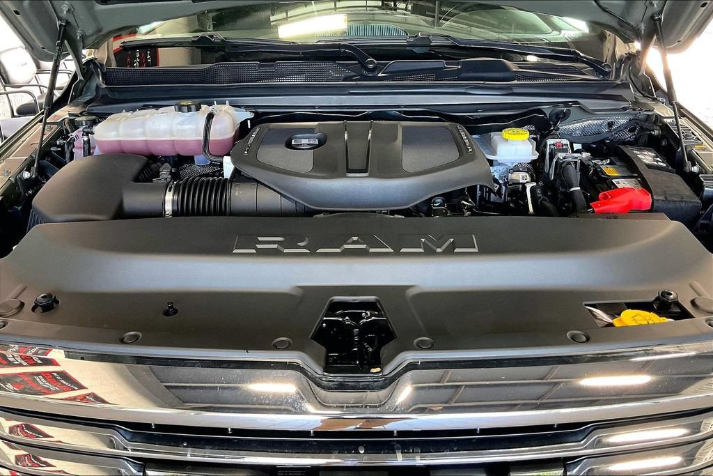 Used 2026 RAM 1500 Laramie AWD/4WD image 27