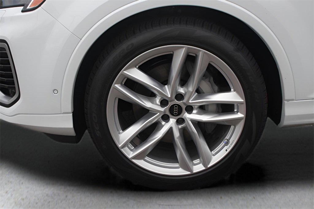 New 2025 Audi Q7 3.0T Premium Plus image 9