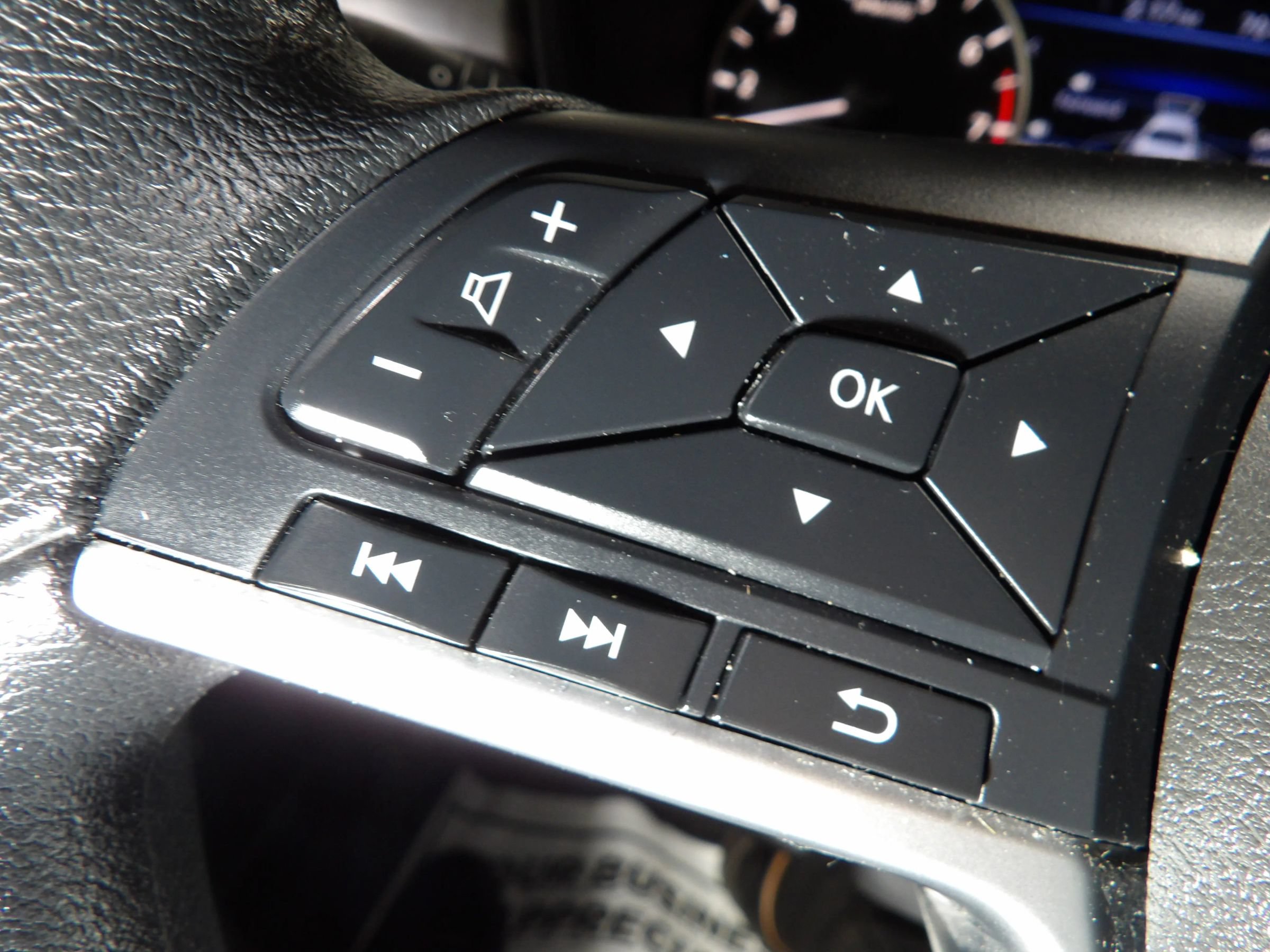 Used 2024 Nissan Altima 2.5 SV FWD image 21