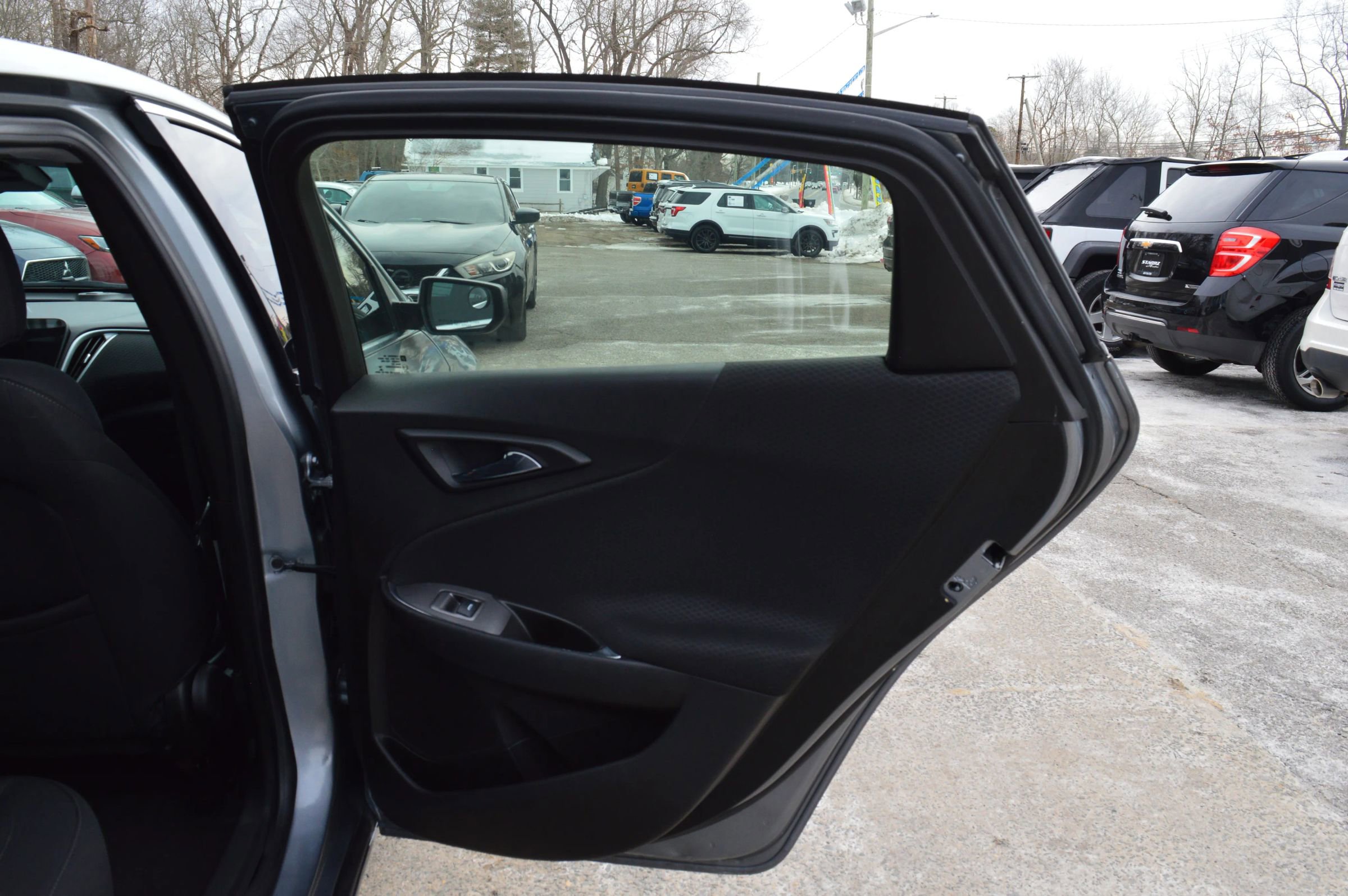 Used 2024 Chevrolet Malibu LT image 23