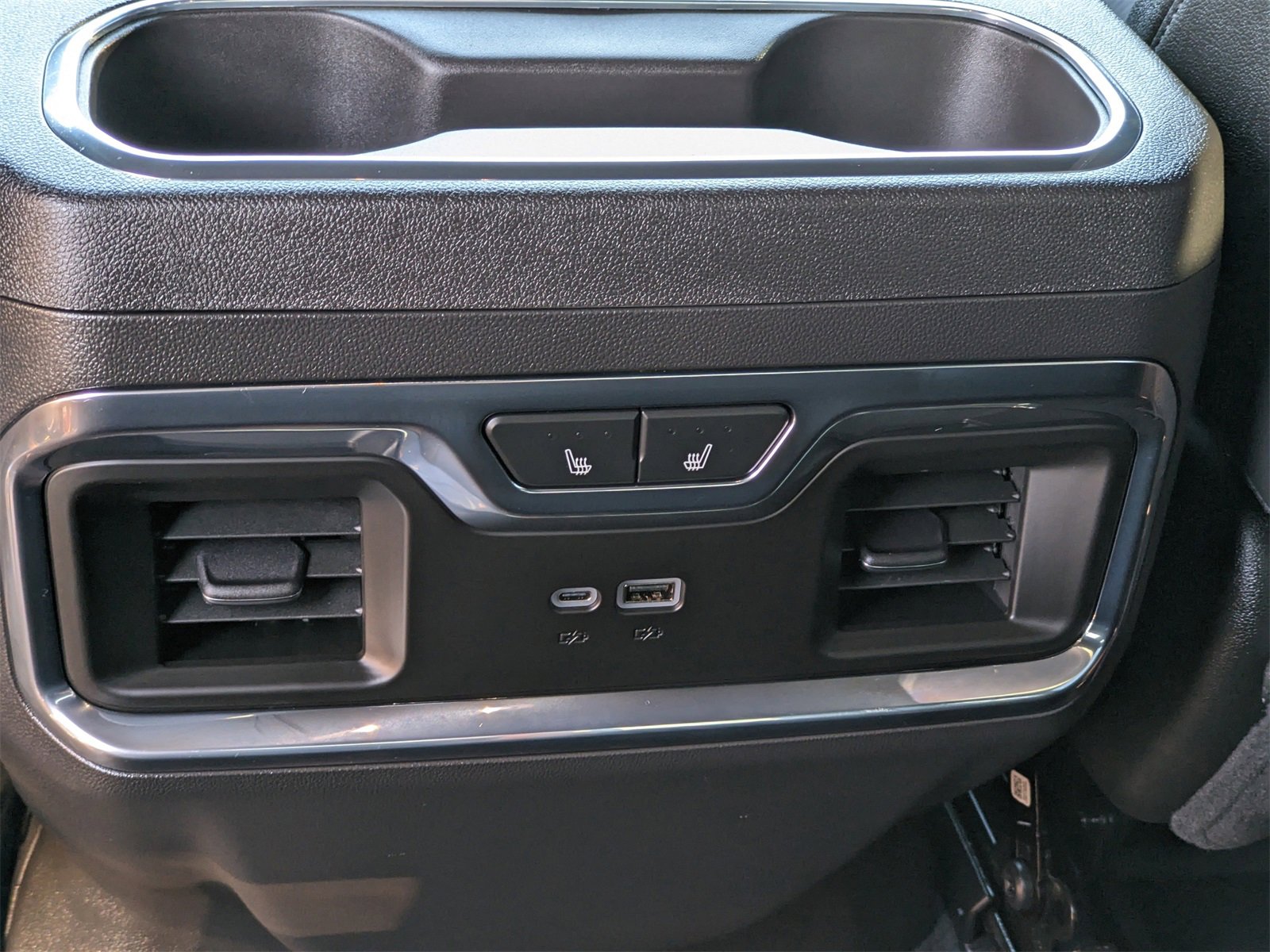 Used 2025 Chevrolet Silverado 1500 High Country image 16