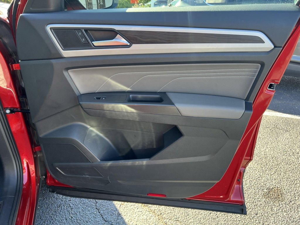 Used 2023 Volkswagen Atlas SE image 39
